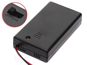 Zamykany pojemnik na 3 baterie R03 z przewodami i wyłącznikiem