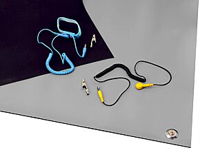 Mata stołowa ESD 600x900x2mm 1 zatrzask szara (kabel i opaska)
