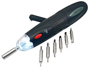 Narzędzie wielofunkcyjne z latarką na dynamo